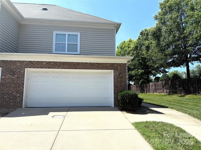 Building Photo - 11504 Amarone Dr