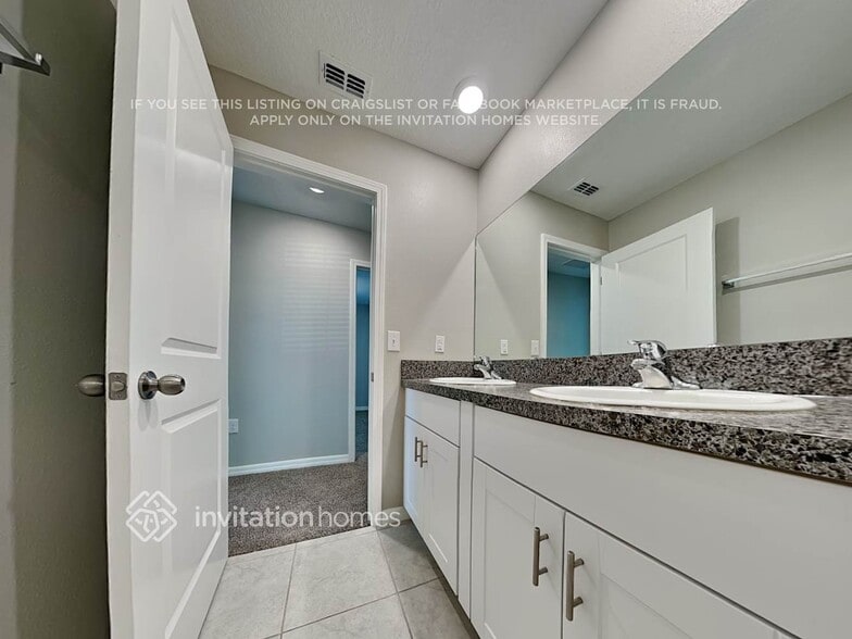 Building Photo - 11260 Riley Pines Cir