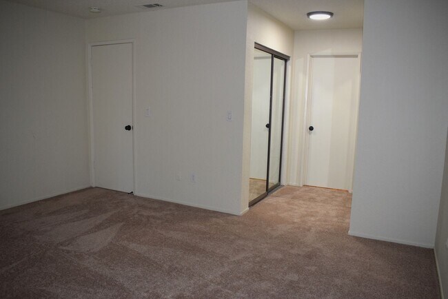 Building Photo - 5606 Passero Way
