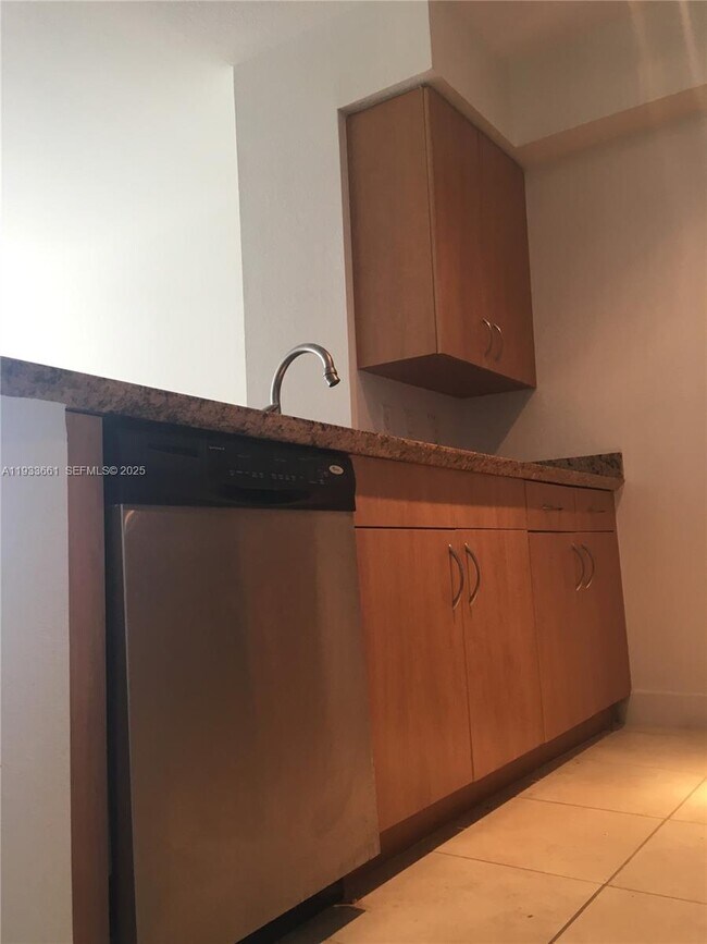 Building Photo - 1830 Radius Dr