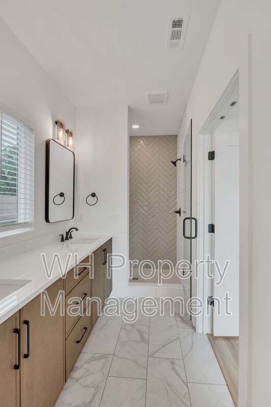 Building Photo - 3816 Tigerbelle Dr
