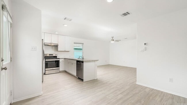 Building Photo - 3431 Manoway Bay