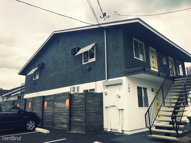 Building Photo - Studio, 1 bath Apartment - 144 Wonder St.