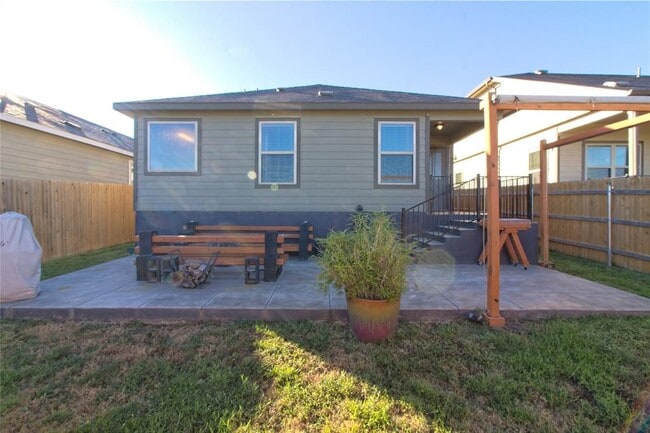 Building Photo - 505 Greatest Gift Wy