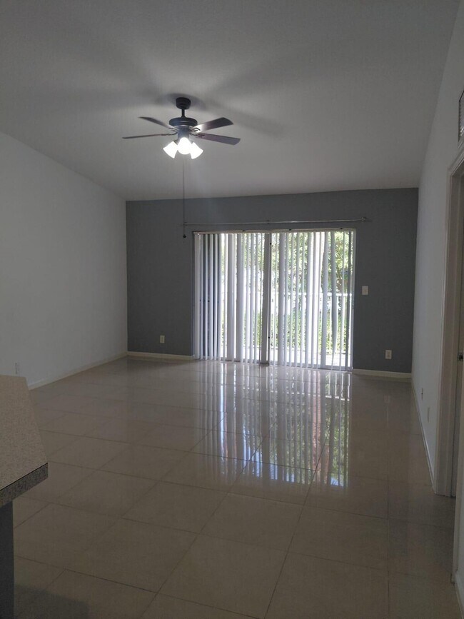 Building Photo - 4524 Oak Terrace Dr