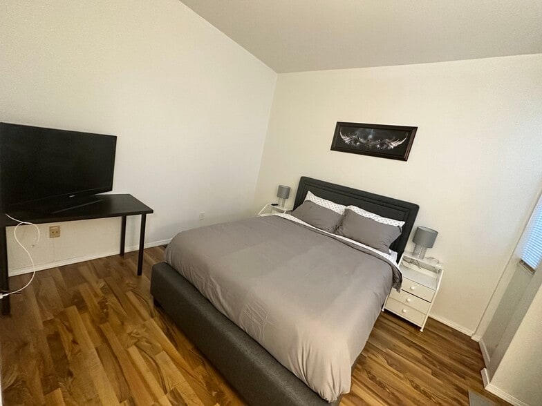 Building Photo - 4624 Westminster Pl