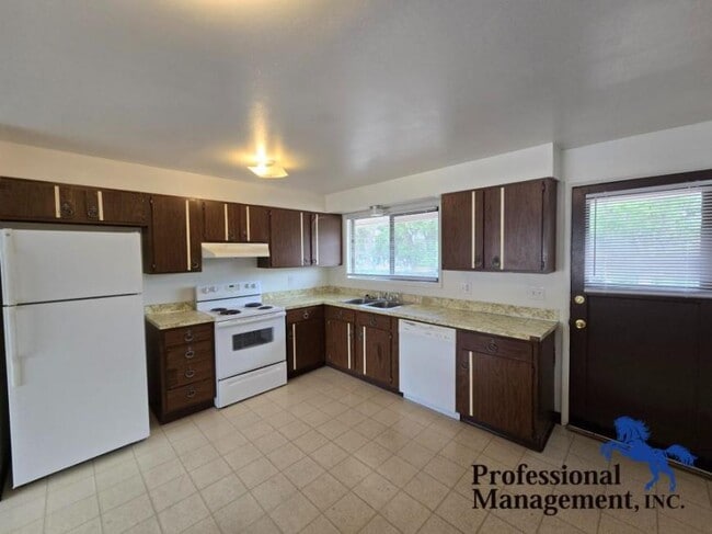 Building Photo - 2 bedroom in Billings MT 59102