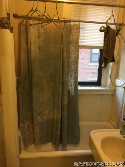 Building Photo - 17-19 Washington St.