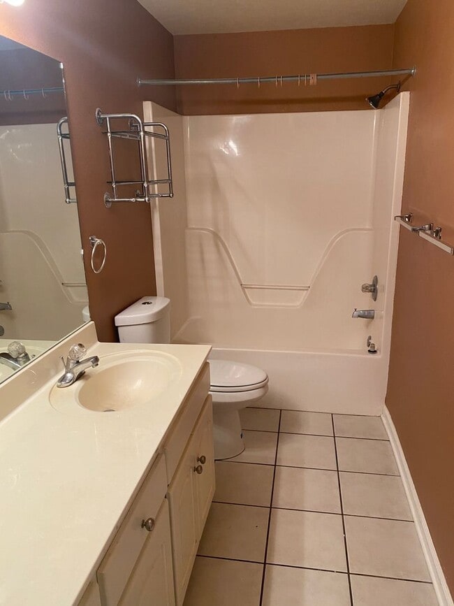 Building Photo - Contact Peggy Goodman 501 676 1758