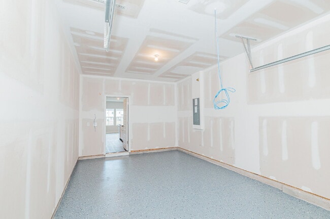Building Photo - Brand-new 3 bedroom, 2.5 Bath Townhome with pond view