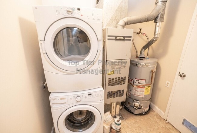 Building Photo - 1884 N 5th St