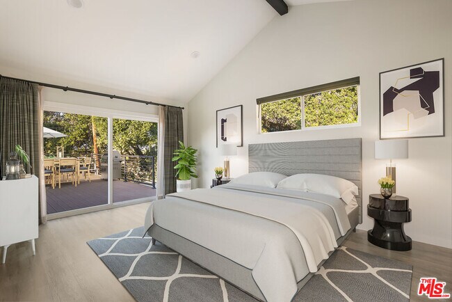 Building Photo - 11775 Laurelwood Dr