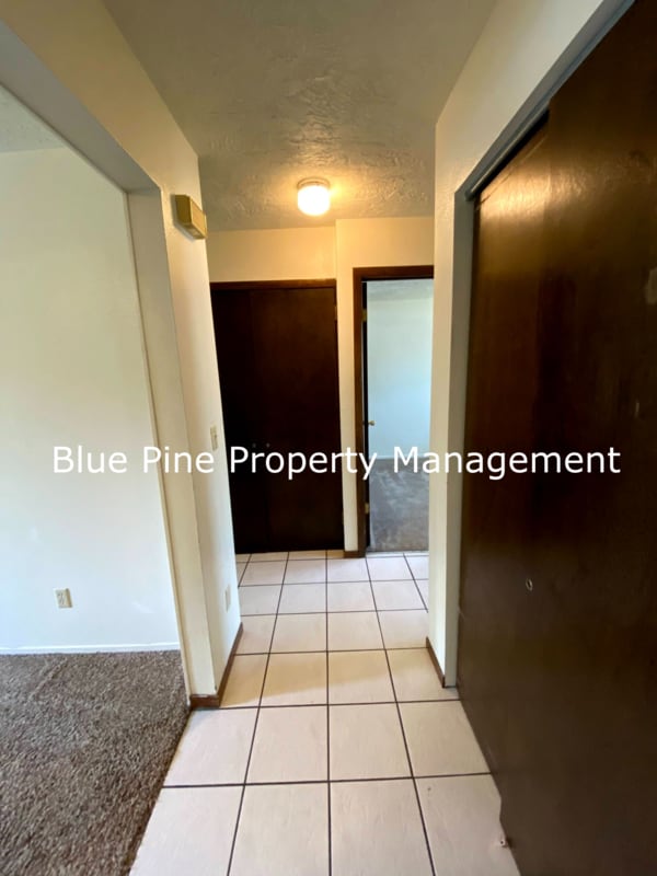 Building Photo - 254 W 19th St