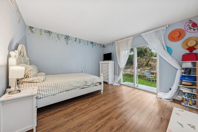 Building Photo - 2565 S Ocean Blvd