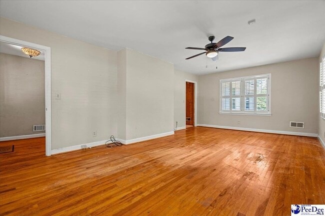 Building Photo - 726 Wisteria Dr