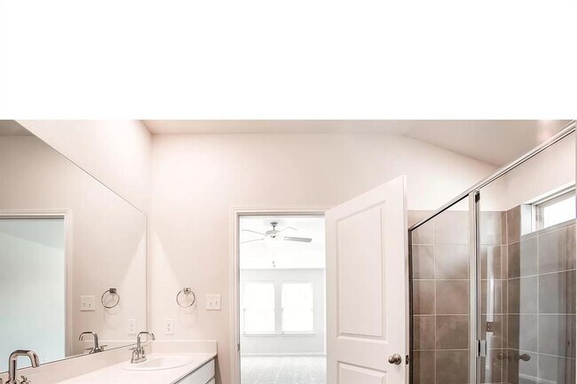 Building Photo - 6713 Coalinga Ln