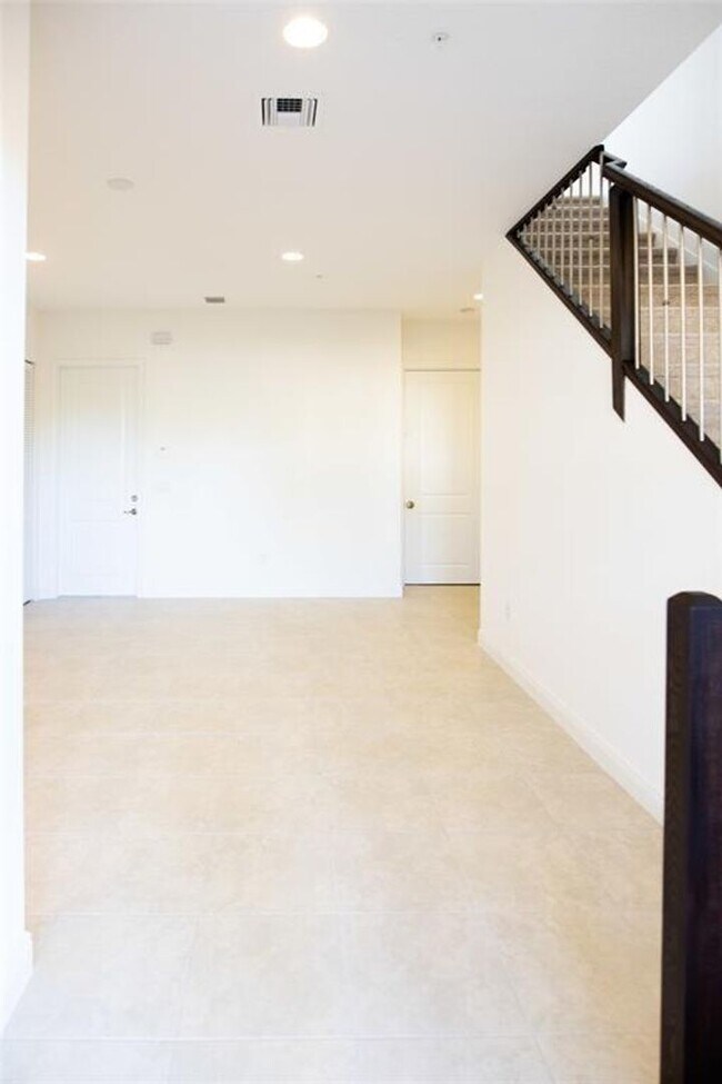 Building Photo - 1759 NW 124th Way