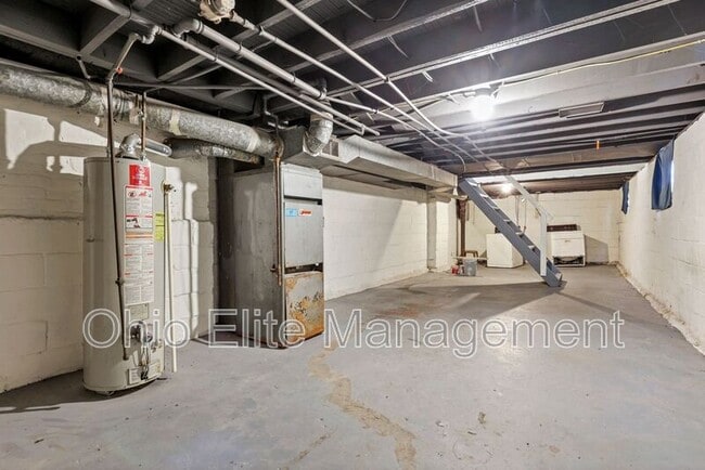 Building Photo - 254 S Wayne Ave