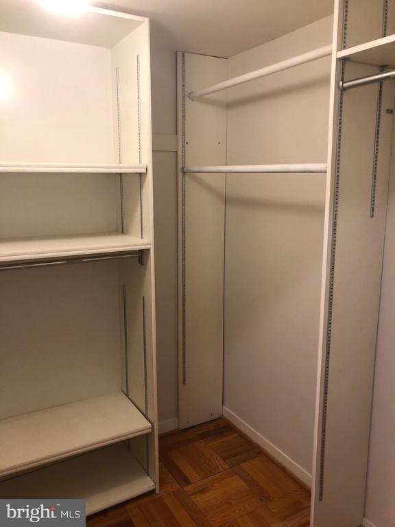 Building Photo - 14 Stonehenge Cir