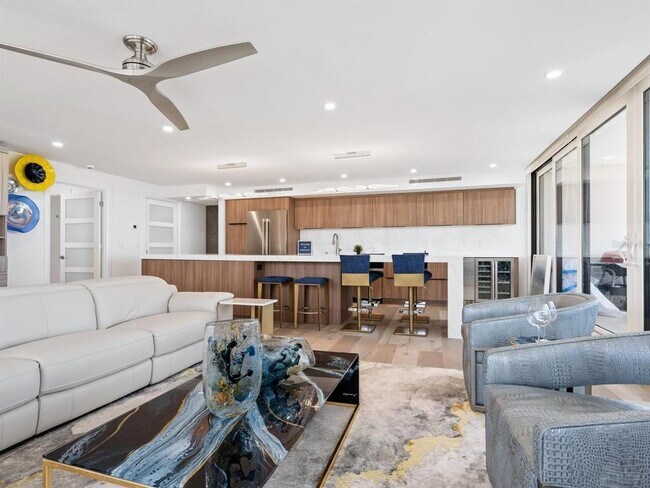 Building Photo - 5400 Ocean Blvd