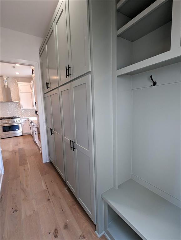 Building Photo - 5390 Crescent St