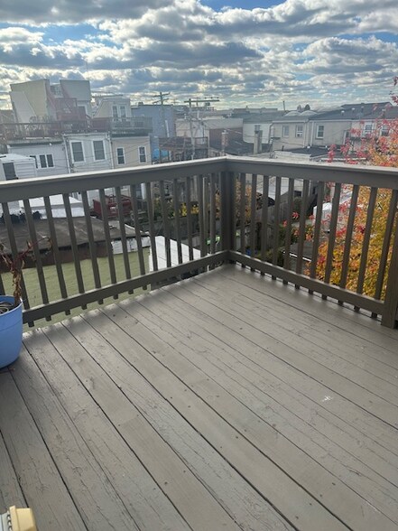 Building Photo - 1520 Byrd St