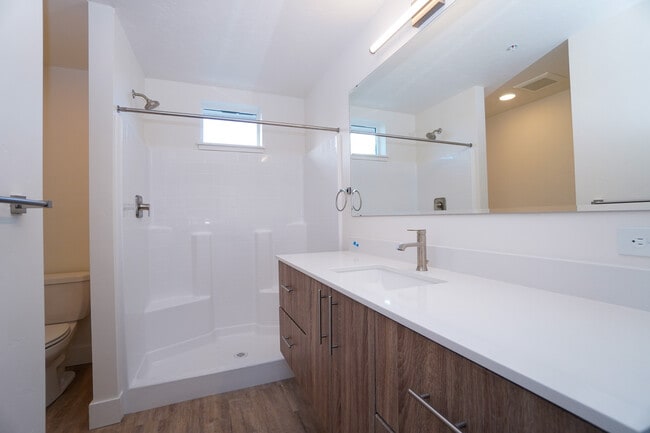 Building Photo - 4614 N Iota Ln