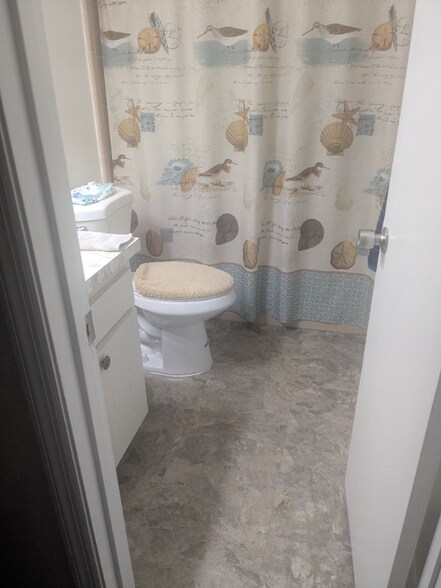 Building Photo - 418 Cart Ct