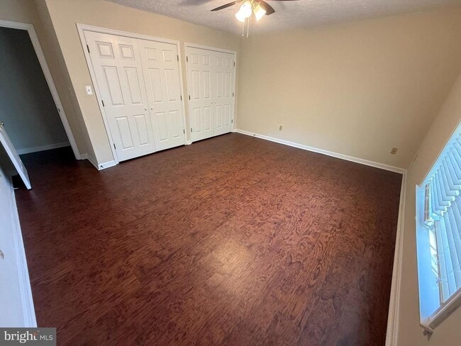 Building Photo - 101 Tarks Ln