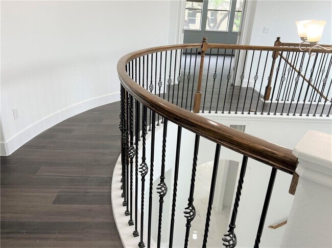 Building Photo - 2725 Mirasol Loop