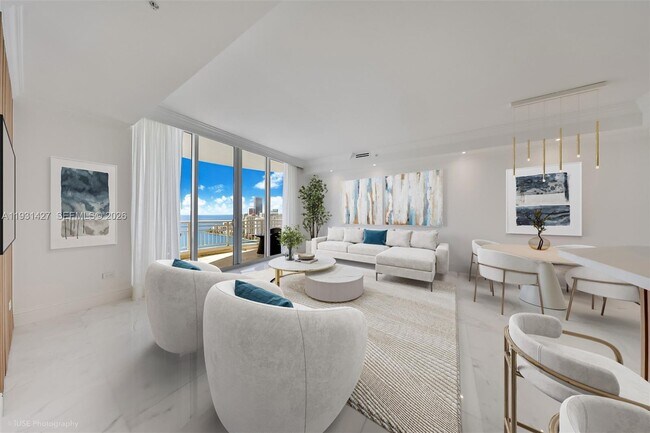 Building Photo - 848 Brickell Key Dr