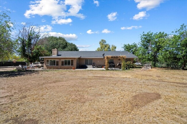 Building Photo - 23265 Vía Del Arroyo