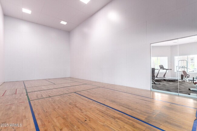 Building Photo - 17017 N 12th St