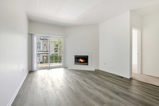 Building Photo - 3317 Stratford Ct