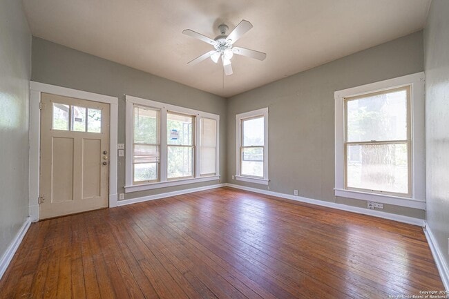 Building Photo - 204 Mt Vernon Ct