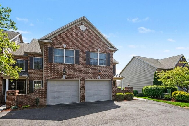 Building Photo - 5050 Mendenhall Dr.