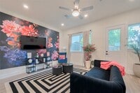 Building Photo - 2909 Nagle St