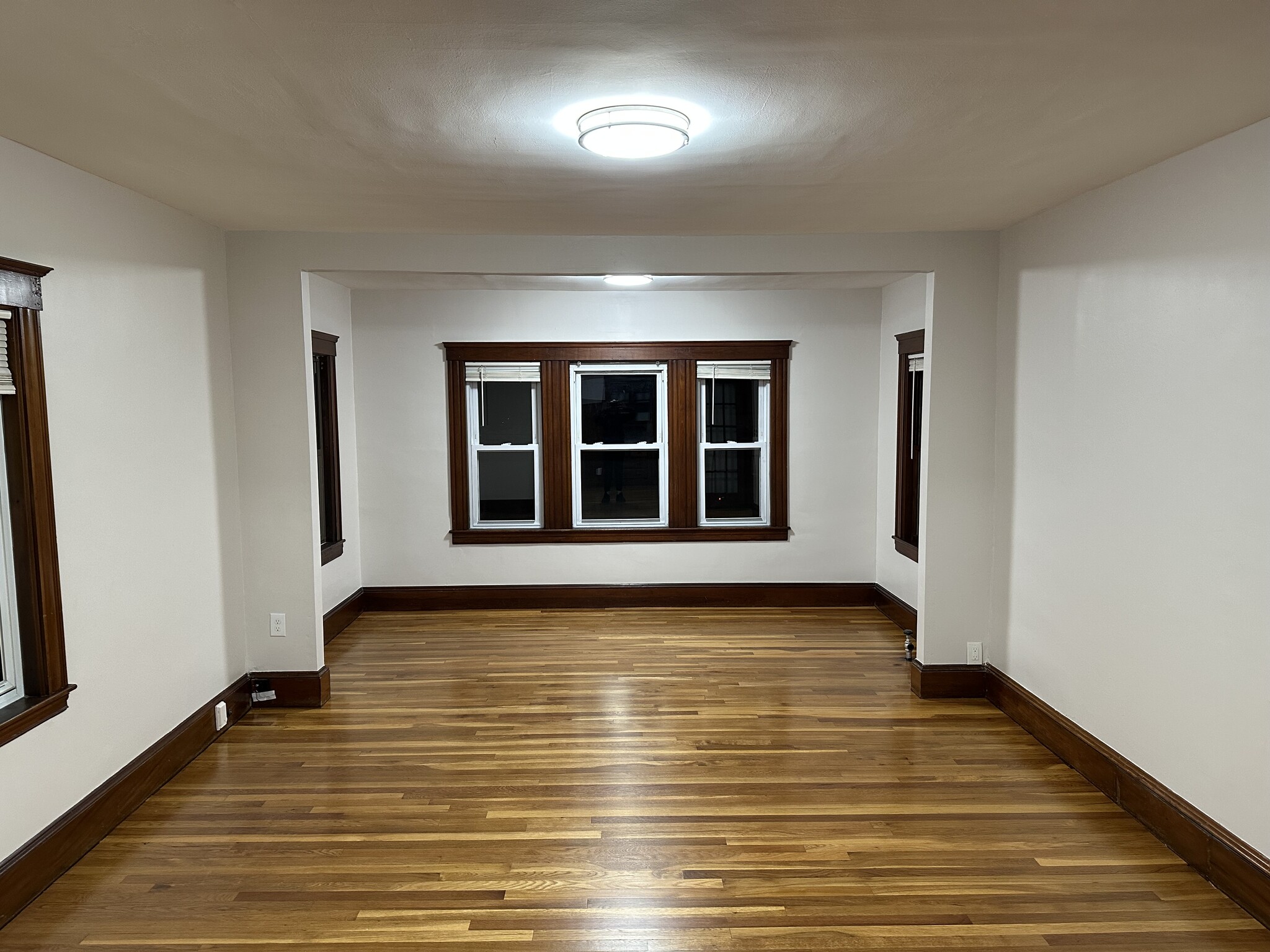 Building Photo - 97 Wellsmere Rd