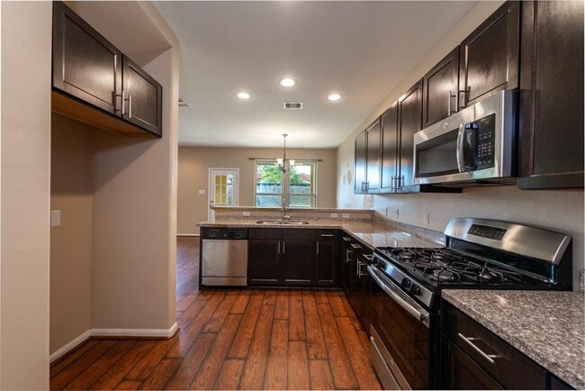 Building Photo - 17035 Wilthorne Gardens Ct