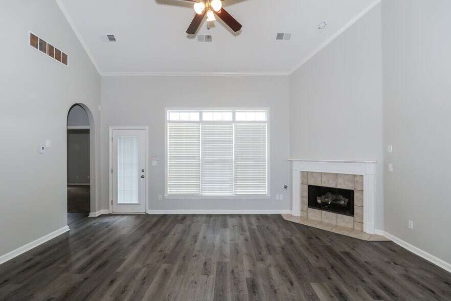 Building Photo - 2721 Misty Bay Dr