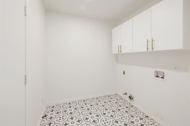 Building Photo - 1205 Rambling Trail