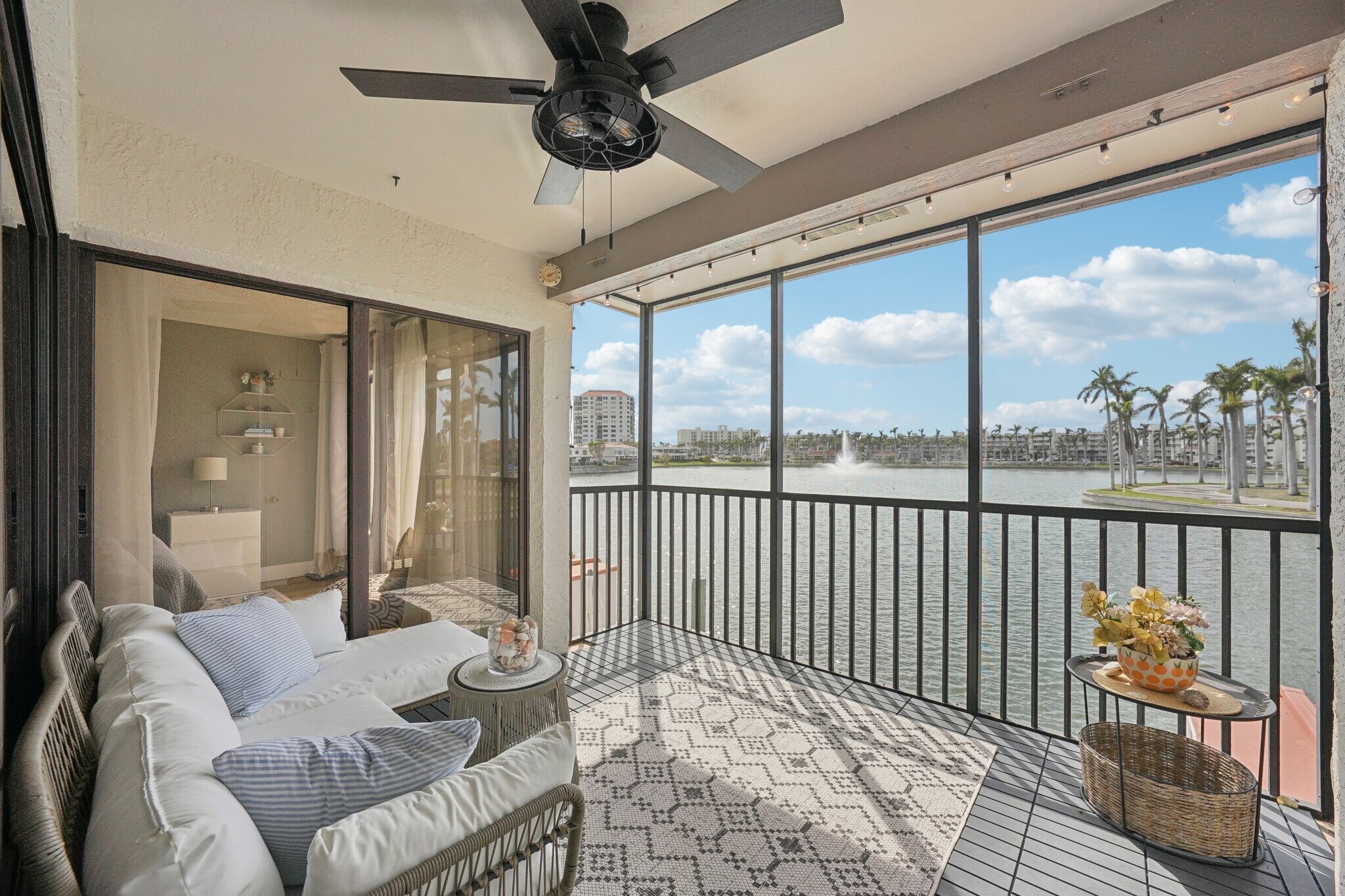 Building Photo - 6277 Bahia del Mar Blvd