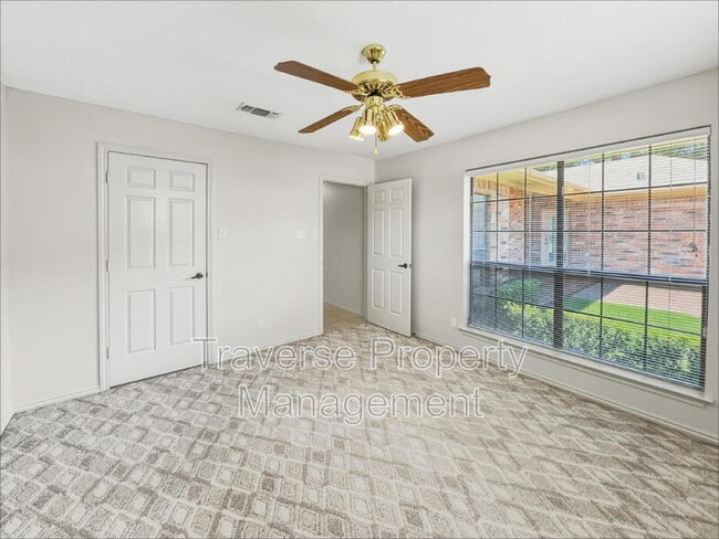 Building Photo - 5407 Ledgestone Dr