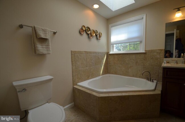 Building Photo - 7538 Cross Gate Ln