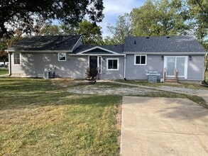 Building Photo - 4 Bedroom Home on 4 Acres, Crown Point Sch...