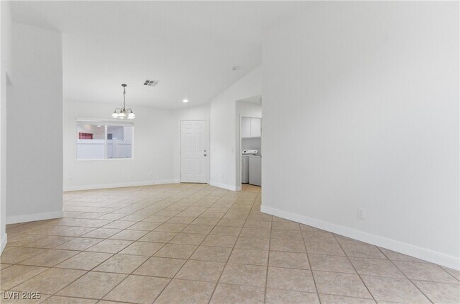 Building Photo - 6670 Cinnabar Coast Ln