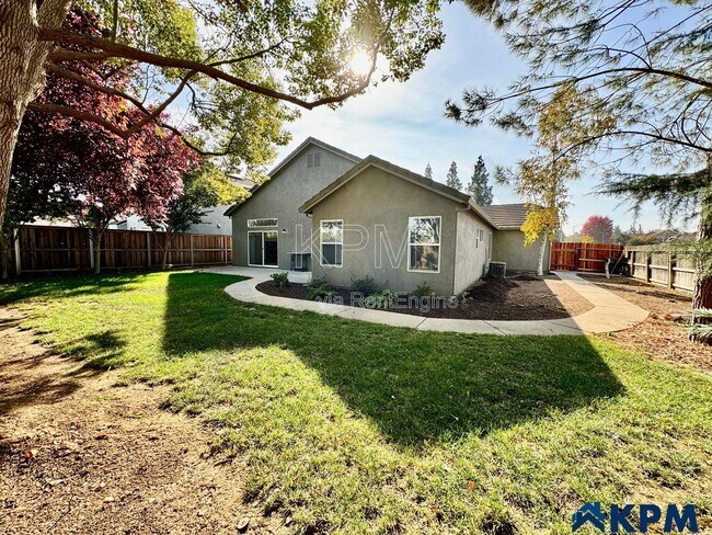 Building Photo - 18515 Monte Vista Dr