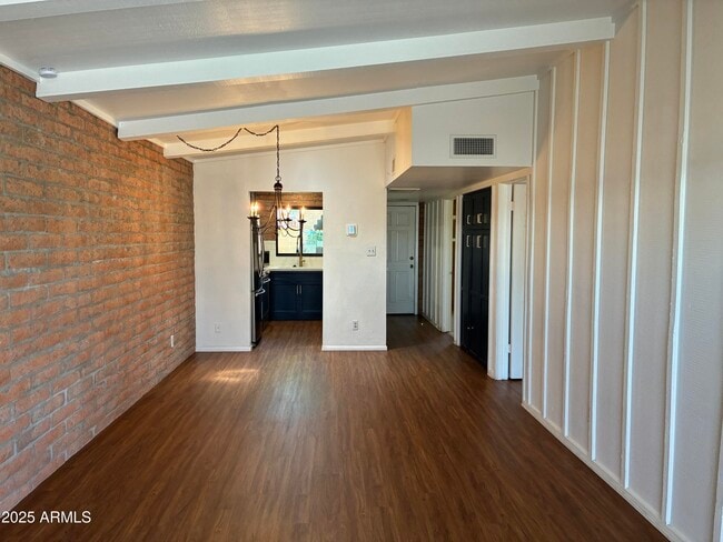 Building Photo - 3066 N 32nd St