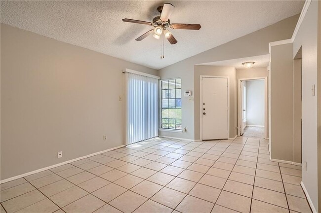 Building Photo - 11405 Walnut Ridge Dr