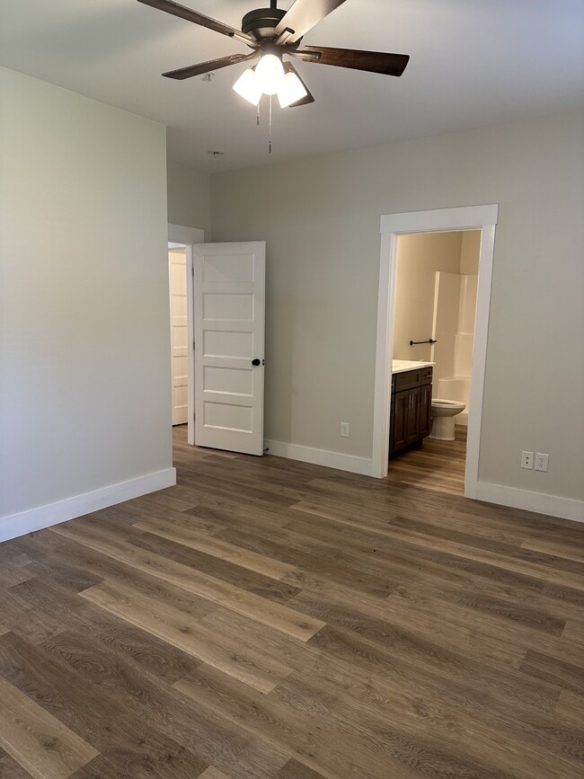 Building Photo - 249 N Carter St